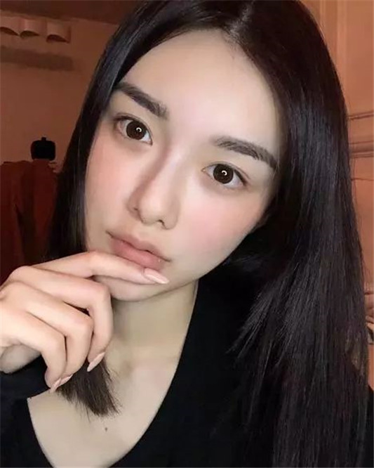 有这几种特征的女人很显老，不化妆、不护肤都有，最后一个也不少  护肤 女孩子 细节 第2张