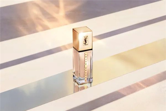 YSL圣罗兰新款超模光感粉底，方瓶的​  粉底 YSL 圣罗兰 第4张