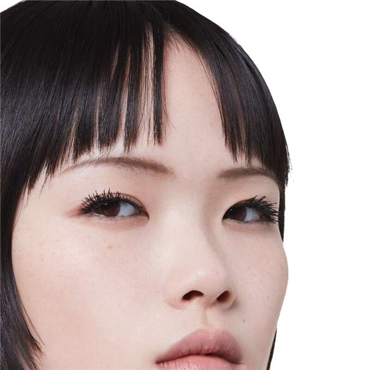GUCCI 精品睫毛膏登场，气势非凡，忍不住就是好想拥有它  睫毛膏 不羁 视界 第3张