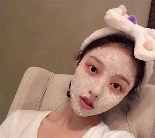 女生想要养出干净脸并不难 睡前坚持做好这4件事，让你悄悄变美  让你 件事 第4张