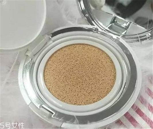 雪花秀致美润白气垫评测 妆容自然轻薄  雪花秀 气垫 第5张