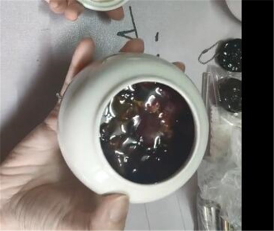 自制花瓣口红材料，用花瓣制作纯天然口红  口红 第1张