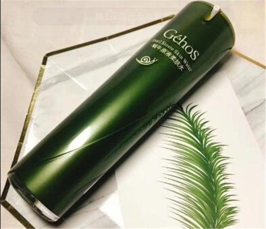 爽肤水柔肤水化妆水精华水区别