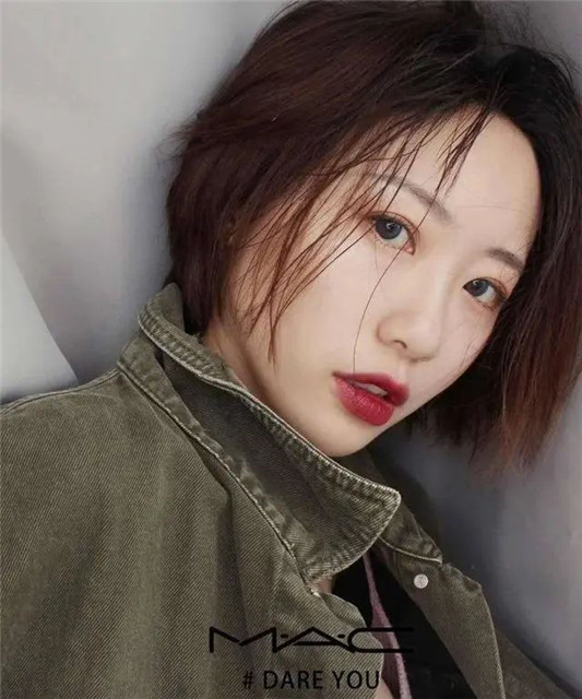 大牌口红春夏流行色号「迪奥气质温柔，圣罗兰惊艳撩人」  迪奥 流行色 第4张