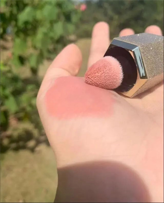 6种网红腮红评测「画好腮红真的很重要」  腮红 评测 网红 第10张