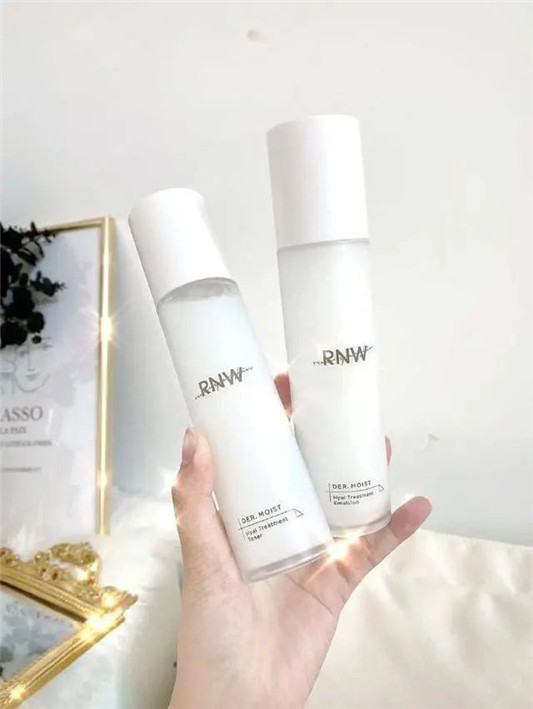 最适合夏季使用的水乳，干爽不油腻，冠军果然还是它  水乳 护肤 夏季 第3张