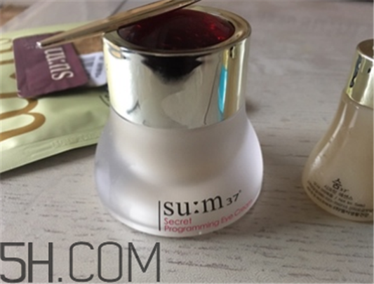 sum37魔法眼霜油不油，油皮能用吗  sum37 眼霜 呼吸37度 第4张