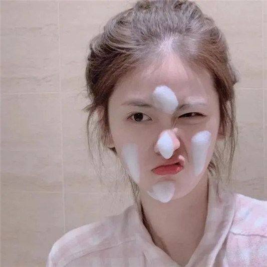 屈臣氏好物分享，旁氏洗面奶清洁力强，凡士林身体乳超滋润