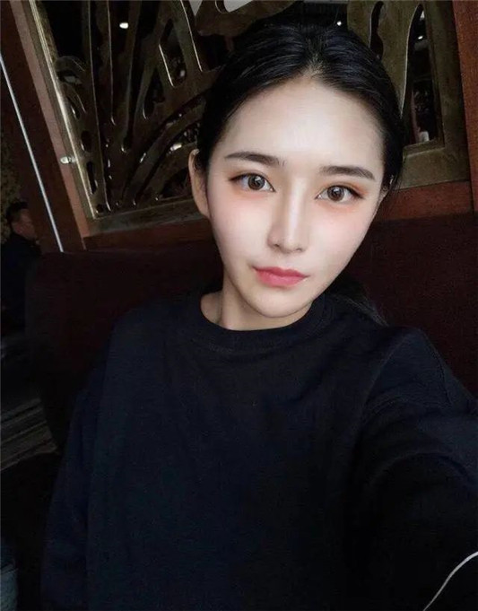 水乳红黑榜，雪肌精含酒精，兰蔻粉水敏感肌慎入，珂润平价还好用