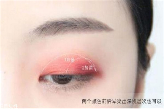 兰芝双色眼影怎么用，双色眼影的画法步骤图  双色眼影 兰芝 呼吸37度 第7张