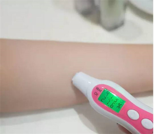 兰芝紫色隔离好用吗，黄皮美白利器  兰芝 隔离霜 呼吸37度 第15张