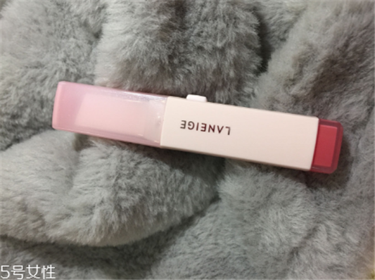 兰芝新品V型双色唇膏好用吗，金福南同款口红  兰芝 口红 呼吸37度 第13张