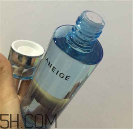 兰芝水衡精华水油不油，适合油皮吗  兰芝 精华水 呼吸37度 第3张