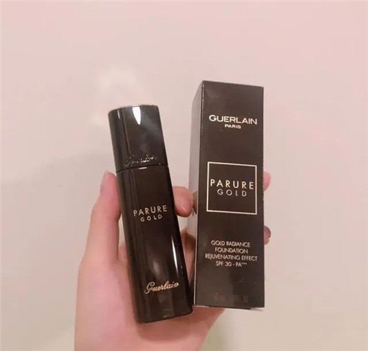 适合干皮的粉底液，兰蔻持久，虫草养肤，美宝莲平价但效果惊人  粉底液 皮肤 奶油 第2张