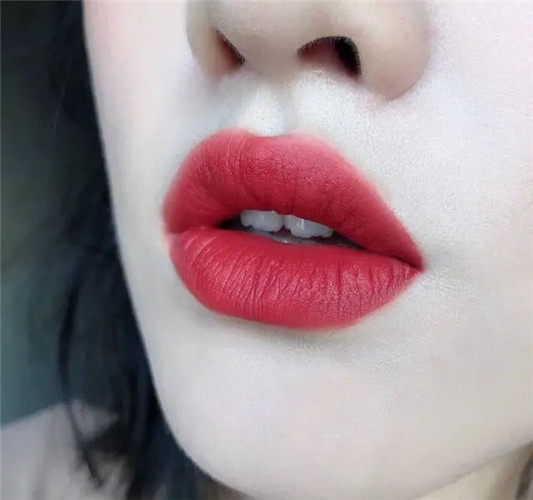 网红同款3CE唇釉，TAUPE复古，Daffodil少女，Gonow超仙的  复古 少女 第3张