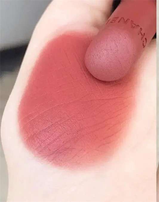 香奈儿最不可错过的五款口红，154经典，58显白，772秋冬必备  口红 秋冬 第9张
