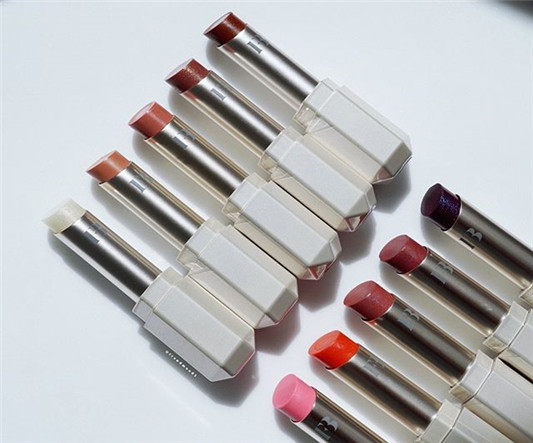 Fenty Beauty SlipShine Sheer Shiny Lipstick