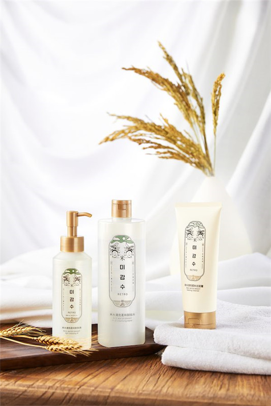 菲诗小铺全新推出米水清洁系列产品  肌肤 清洁 卸妆 皮肤 菲诗小铺 面部 系列 卸妆油 滋养 新品 第1张
