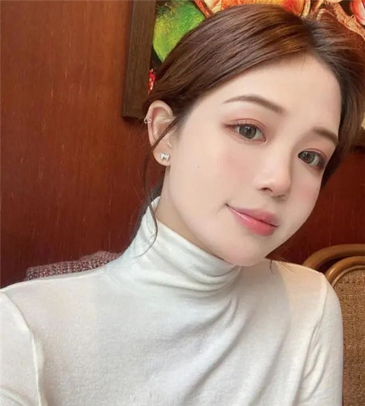 为什么用大牌粉底液也卡粉那是没选对适合的粉底液，再贵也没用  粉底液 小仙女 这款 第10张