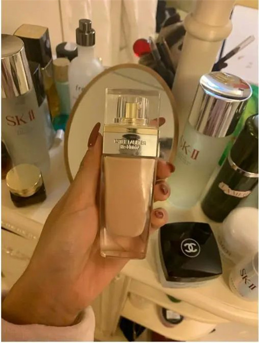2019化妆品黑榜，雅诗兰黛粉底暗沉，韩熙贞素颜霜假白，别用错  皮肤 补水 喷雾 第2张