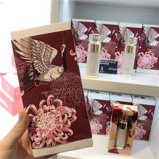 蕾蒂金隔离霜「提亮肤色，超级水润」  蕾蒂金 隔离霜 第3张