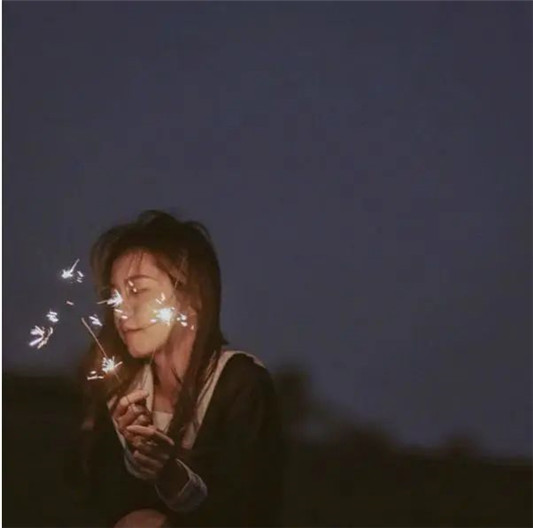 完美日记口红为啥这么火 颜色好看，质量堪比大牌，越看越爱  口红 大牌 第8张