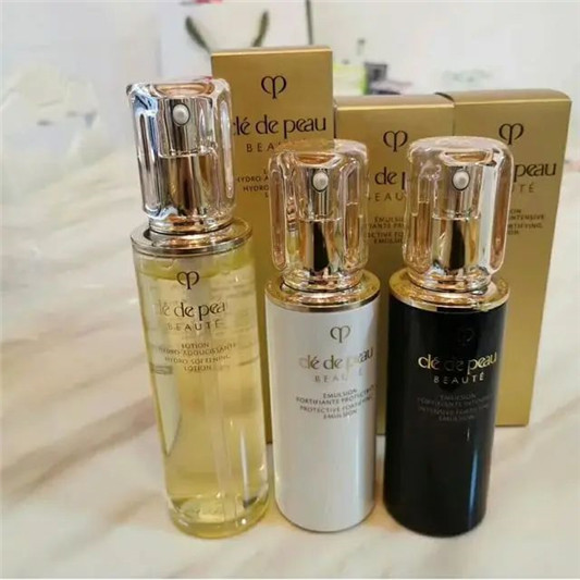 水乳选不对，颜值就报废，这几款水乳亲测好用，敏感肌也能用  能用 报废 第8张