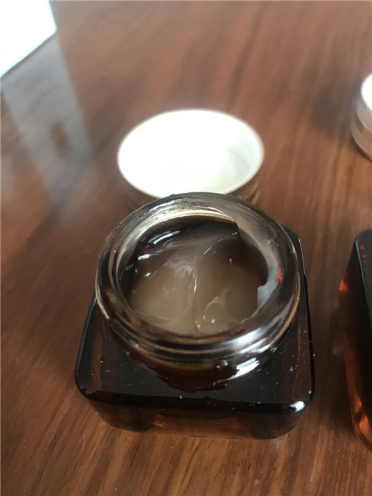 雅诗兰黛眼霜真假辨别，如何分辨雅诗兰黛抗蓝光眼霜真假  雅诗兰黛 眼霜 真假辨别 抗蓝光 第16张