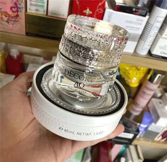全球「最贵」的5款大牌面霜，单瓶高达78万，真心一般人用不起  面霜 真心 高达 第2张