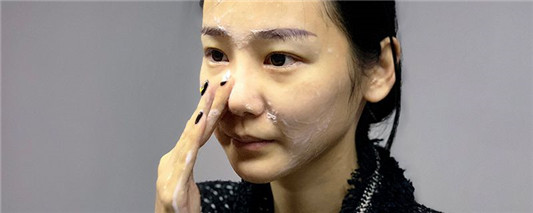 没有卸妆巾可以用什么代替 卸妆 可以用 第1张 没有卸妆巾可以用什么代替 卸妆 可以用 第1张