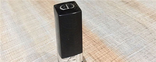 新手适合口红还是唇釉  口红 唇釉 适合 第2张