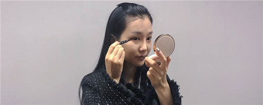 如何简单化妆