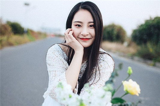 男生喜欢你素颜不化妆什么意思，他喜欢的是你不化妆也好看