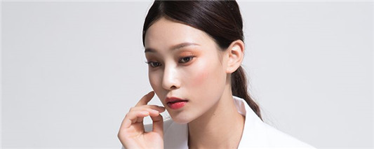 眼影涂抹不对，就会显得很脏