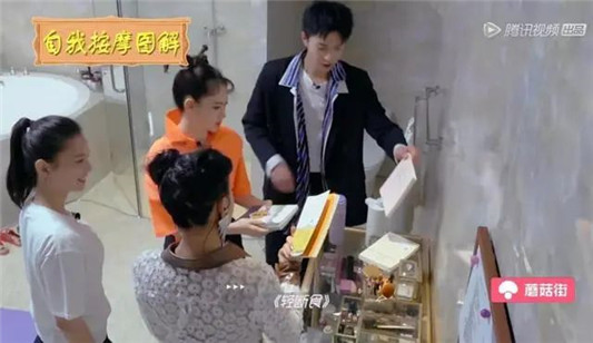 扒一扒黄圣依的化妆台，看看你有哪些同款  化妆 有哪些 你有 第5张
