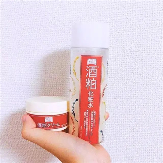 具有美白亮肤功效的日本酒粕系列，快来看看适不适合你  美白 系列 功效 第2张