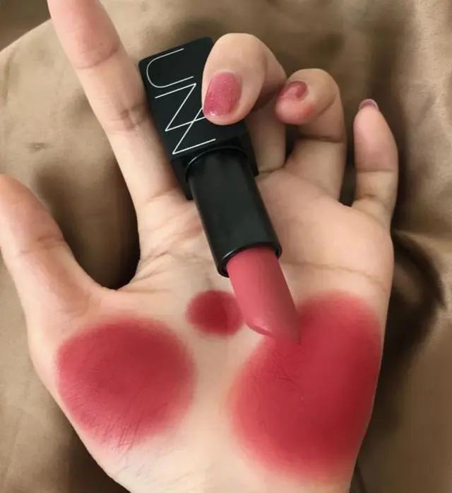 黄皮小仙女的福音，可闭眼入手的unny口红  口红 黄皮 仙女 第4张