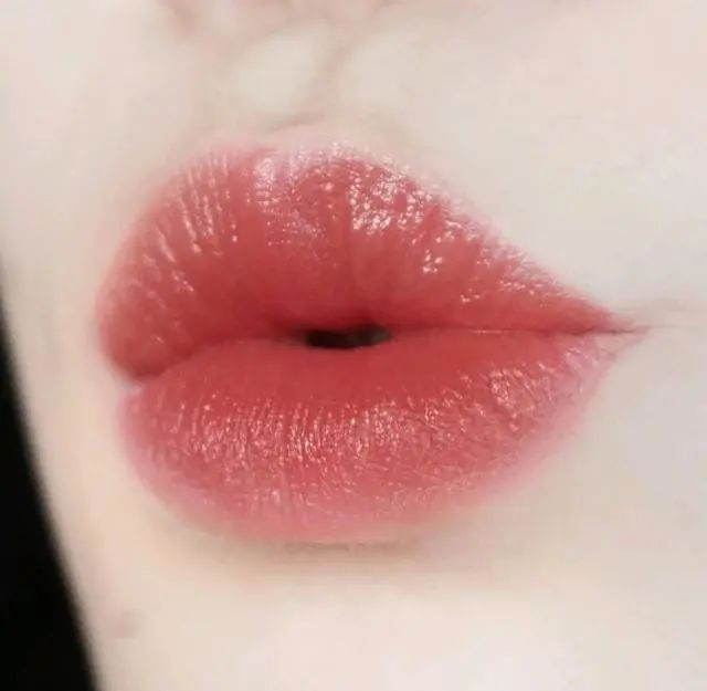 YSL冷门宝藏色和圆管76上榜，小银条C位出道  YSL 圆管 小银条 第5张