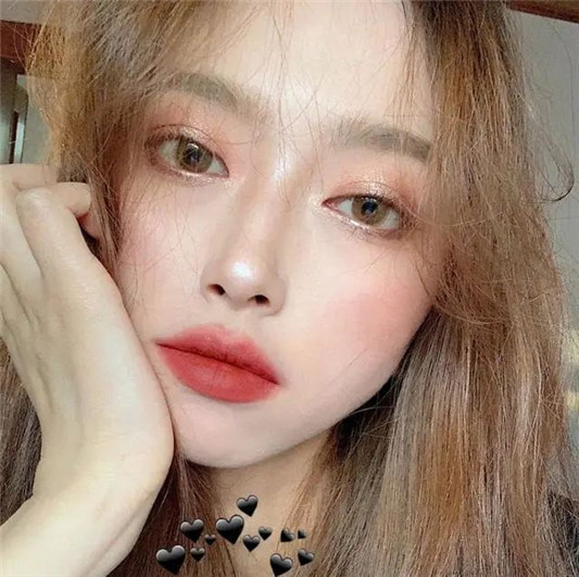 修容妆面不清爽是方法不对，分享几个上腮红的好方法  腮红 分享 清爽 第10张