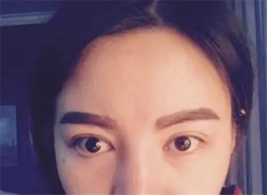 18岁的时候你都用过什么化妆品，画了那些不忍直视的妆容  用过 你都 妆容 第4张