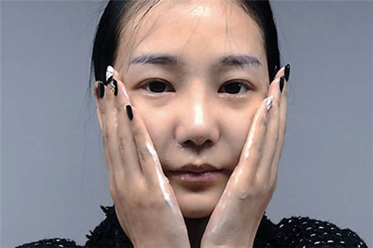 面部多油怎么办，拒绝做油腻女主角
