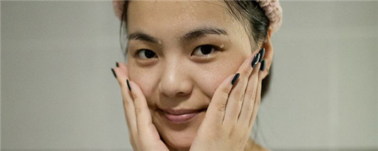 为什么护肤完脸会变黄，护肤完皮肤反而更暗黄的原因  护肤 皮肤 原因 第1张