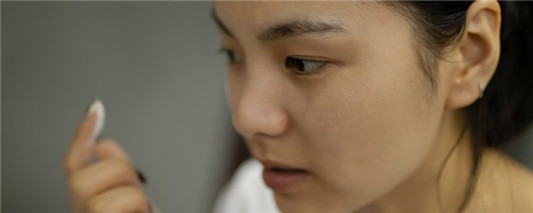 妆前乳什么时候用之前涂什么