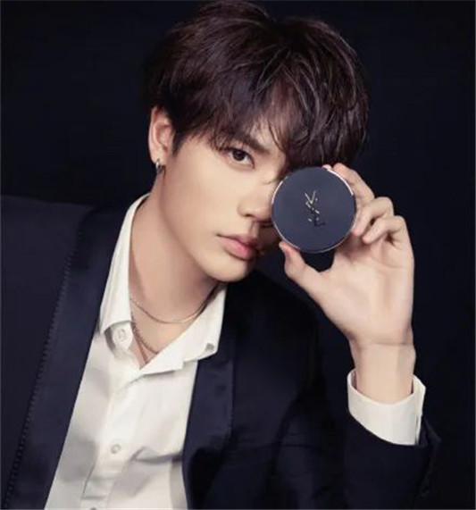 圣罗兰银色气垫「遮瑕美白 滋润保湿」  2020 气垫 遮瑕 第6张