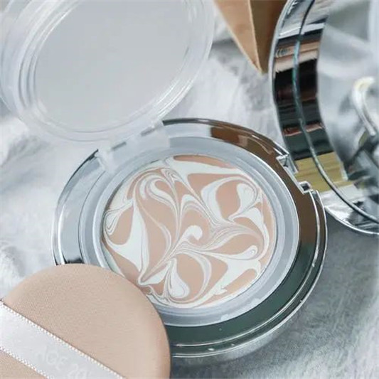 粉底液粉饼和气垫有什么区别  2020 粉饼 粉底 第3张