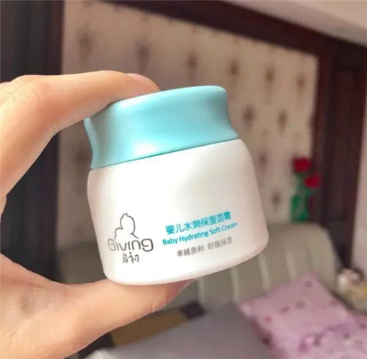 盘点5款底价的国产护肤品「价格虽便宜,但使用感很好」 2020 保湿 价格 第5张 盘点5款底价的国产护肤品「价格虽便宜,但使用感很好」 2020 保湿 价格 第5张