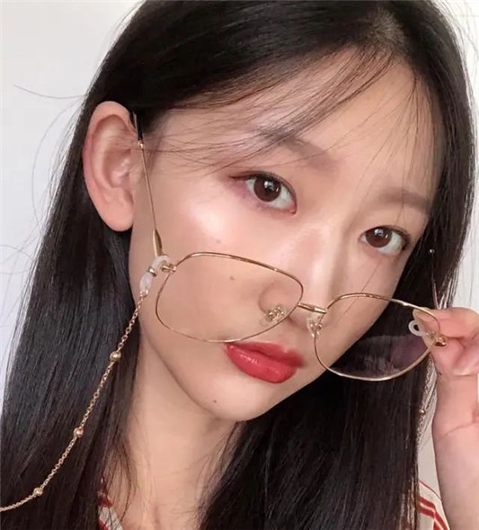 关晓彤涂全身高光，效果很惊艳  2020 高光 女生 第8张