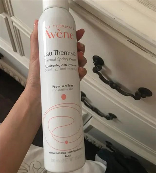 敏感肌修复必备「雅漾喷雾 薇诺娜 珂润」