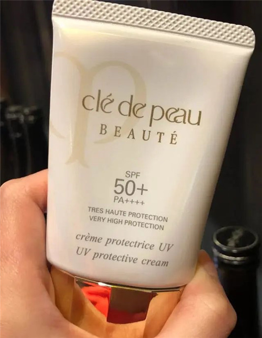 防五款公认的防晒「扛把子」，最贵不是小金瓶  2020 防晒 皮肤 第2张