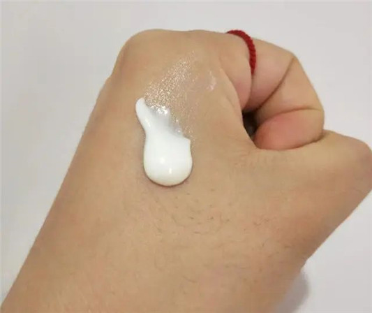 防五款公认的防晒「扛把子」，最贵不是小金瓶  2020 防晒 皮肤 第7张